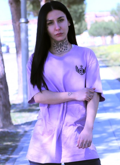 CAMISETA OVERSIZE LILA AND BLACK (THE QUEEN) - GYM LINE