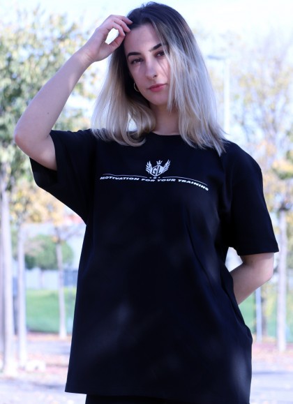 CAMISETA OVERSIZE BLACK STRONG GIRL - GYM LINE